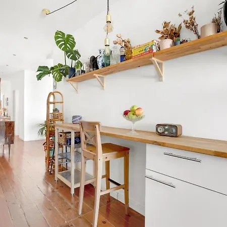 Amazing & Bright Loft In Hip Arroios With Private Rooftop! *