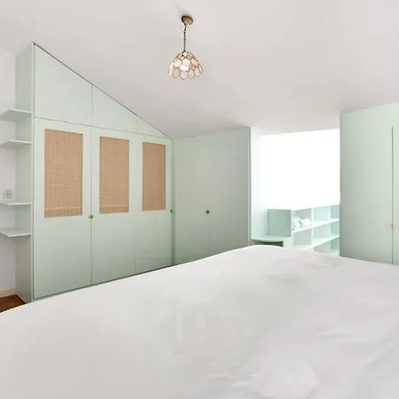 Amazing & Bright Loft In Hip Arroios With Private Rooftop!