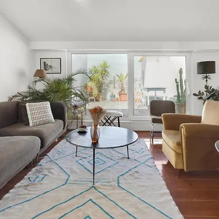 Amazing & Bright Loft In Hip Arroios With Private Rooftop! *