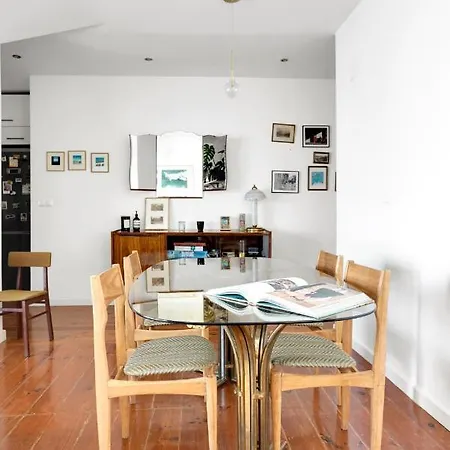 Amazing & Bright Loft In Hip Arroios With Private Rooftop! Apartment